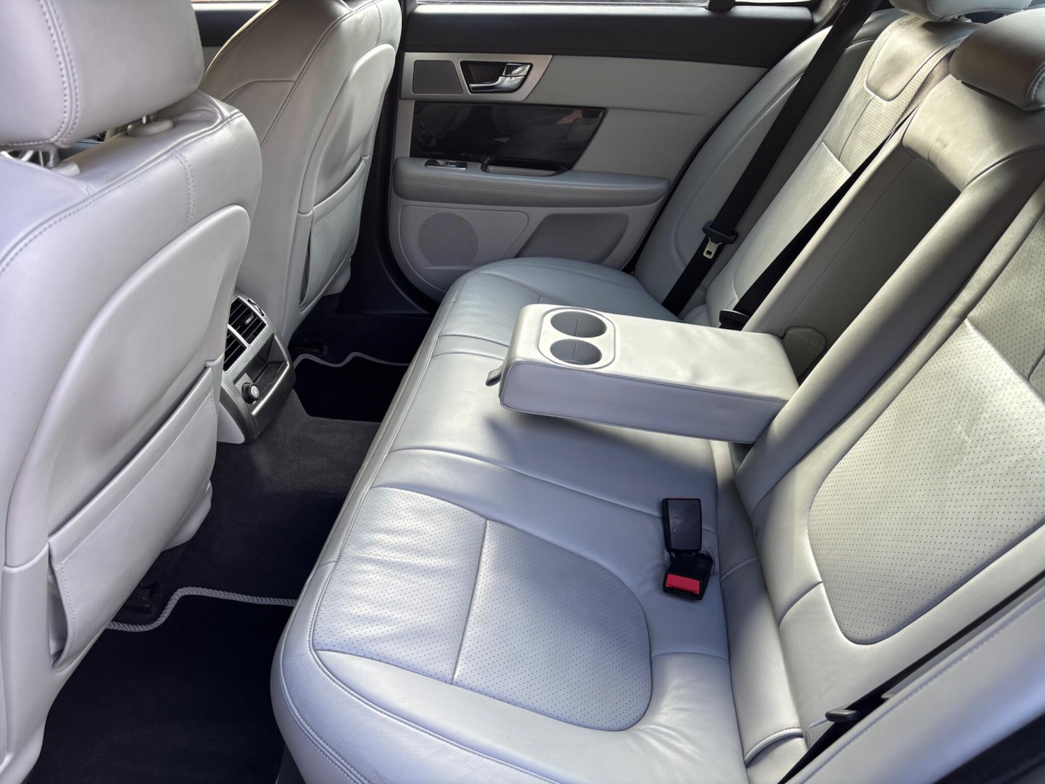 Used Jaguar XF 2014 for sale - 76996465: Photo 10