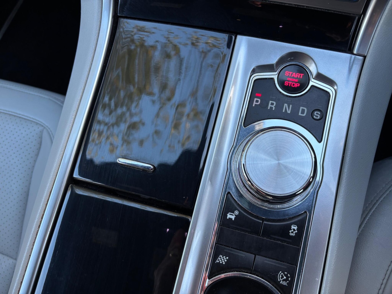 Used Jaguar XF 2014 for sale - 76996465: Photo 48