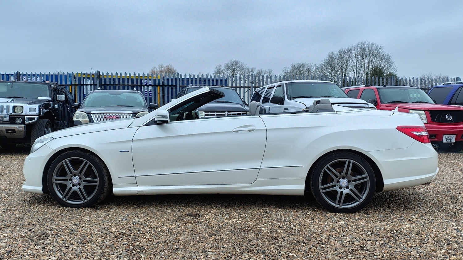 Used Mercedes-Benz E Class 2012 for sale - 77336817: Photo 4