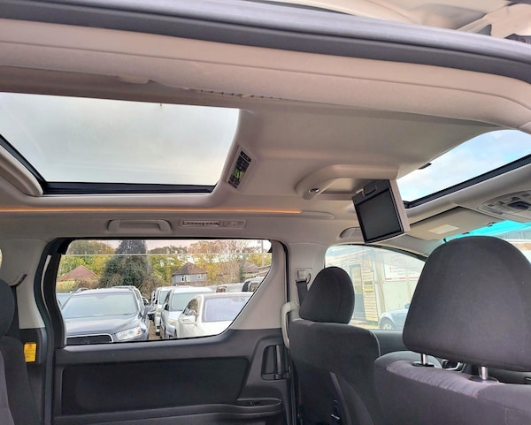 Used Toyota Vellfire 2012 for sale - 69270974: Photo 13