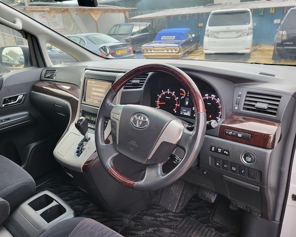 Used Toyota Vellfire 2012 for sale - 69270974: Photo 21