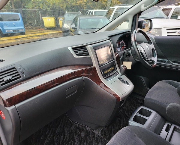 Used Toyota Vellfire 2012 for sale - 69270974: Photo 22