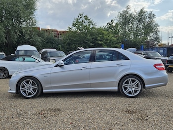 Used Mercedes-Benz E Class 2010 for sale - 79232760: Photo