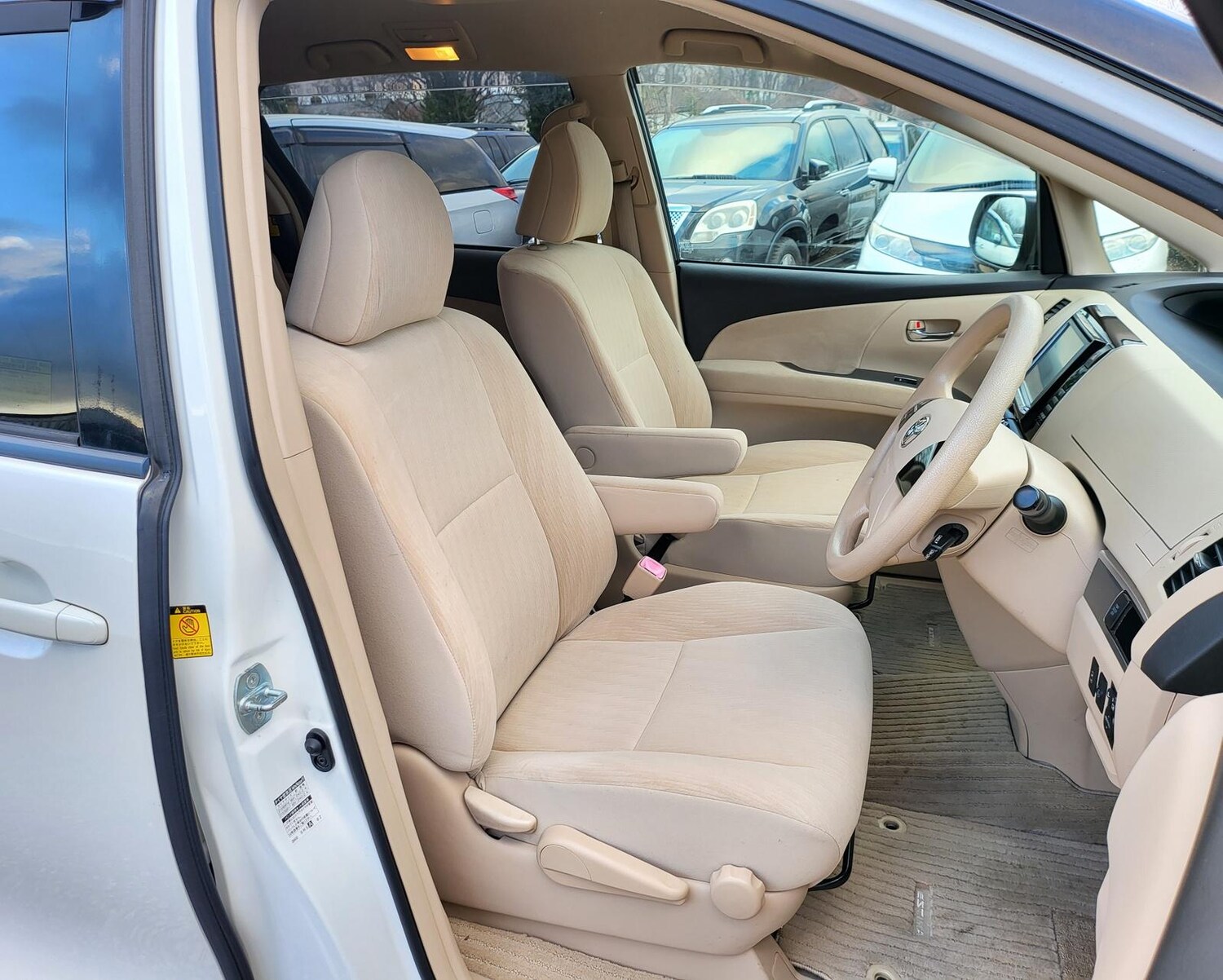 Used Toyota Estima 2012 for sale - 69644524: Photo 10