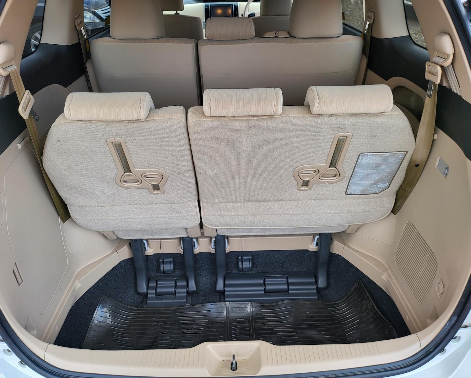 Used Toyota Estima 2012 for sale - 69644524: Photo 15