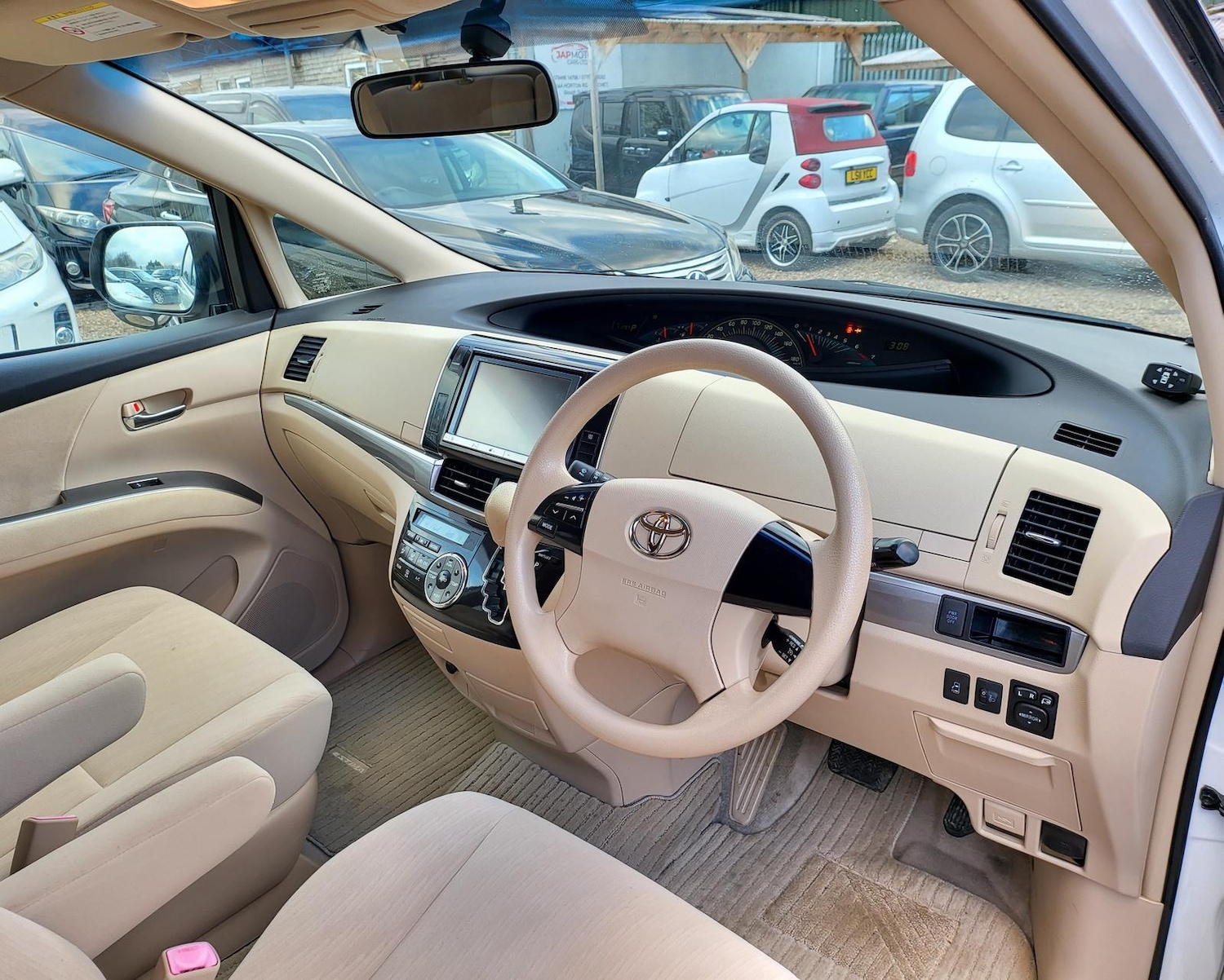 Used Toyota Estima 2012 for sale - 69644524: Photo 21