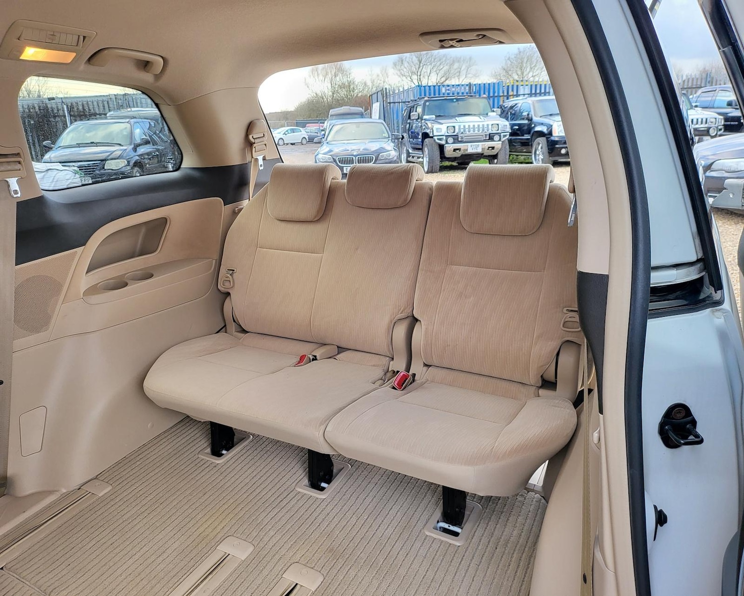 Used Toyota Estima 2012 for sale - 69644524: Photo 26