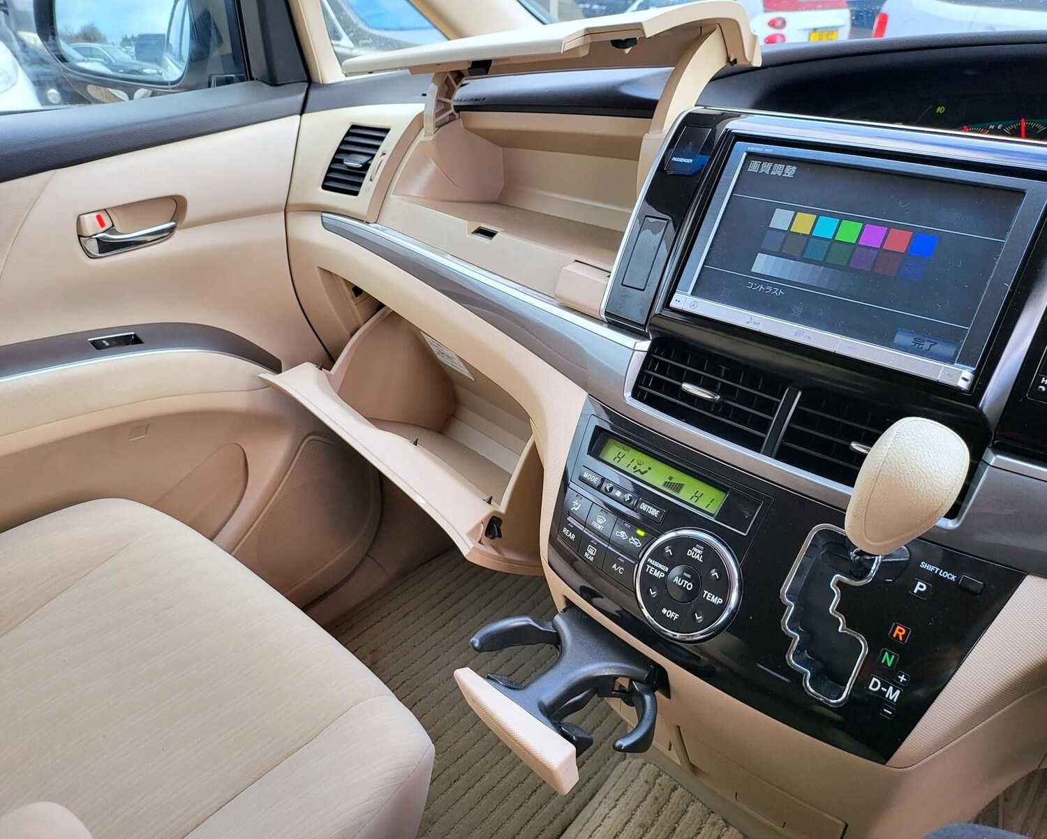 Used Toyota Estima 2012 for sale - 69644524: Photo 34