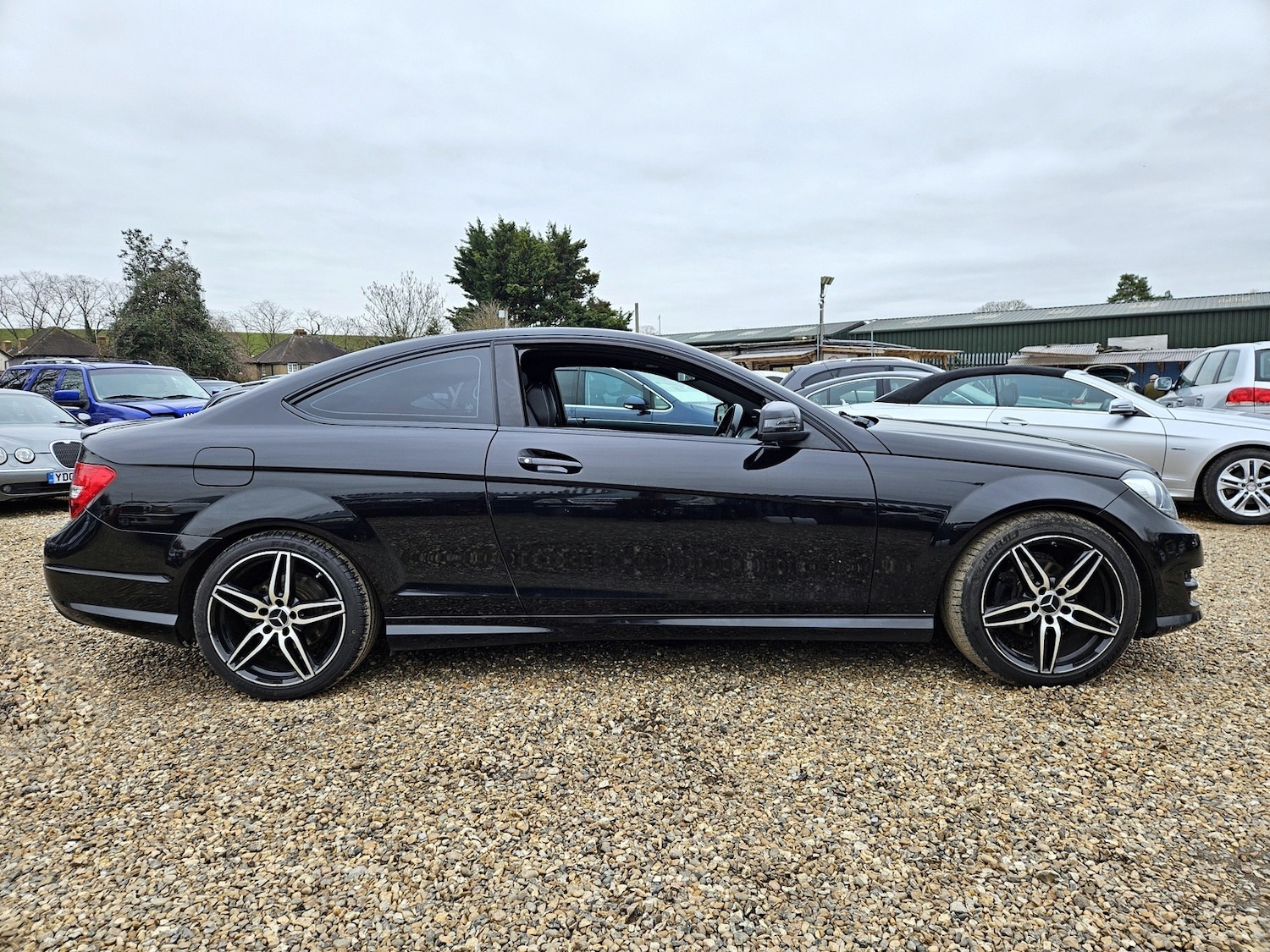 Used Mercedes-Benz C Class 2015 for sale - 77595189: Photo 8