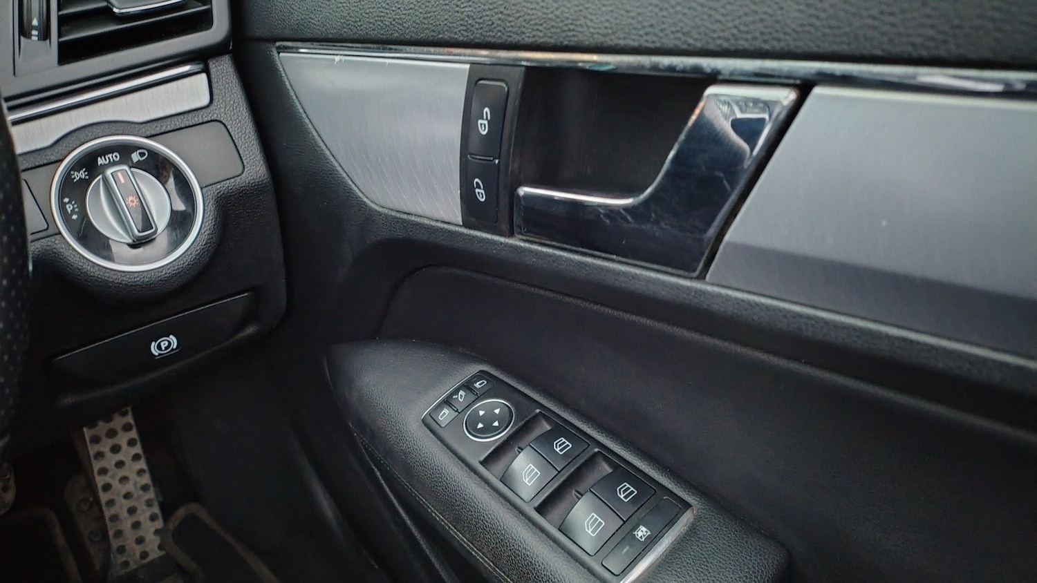 Used Mercedes-Benz E Class 2013 for sale - 77336634: Photo 28