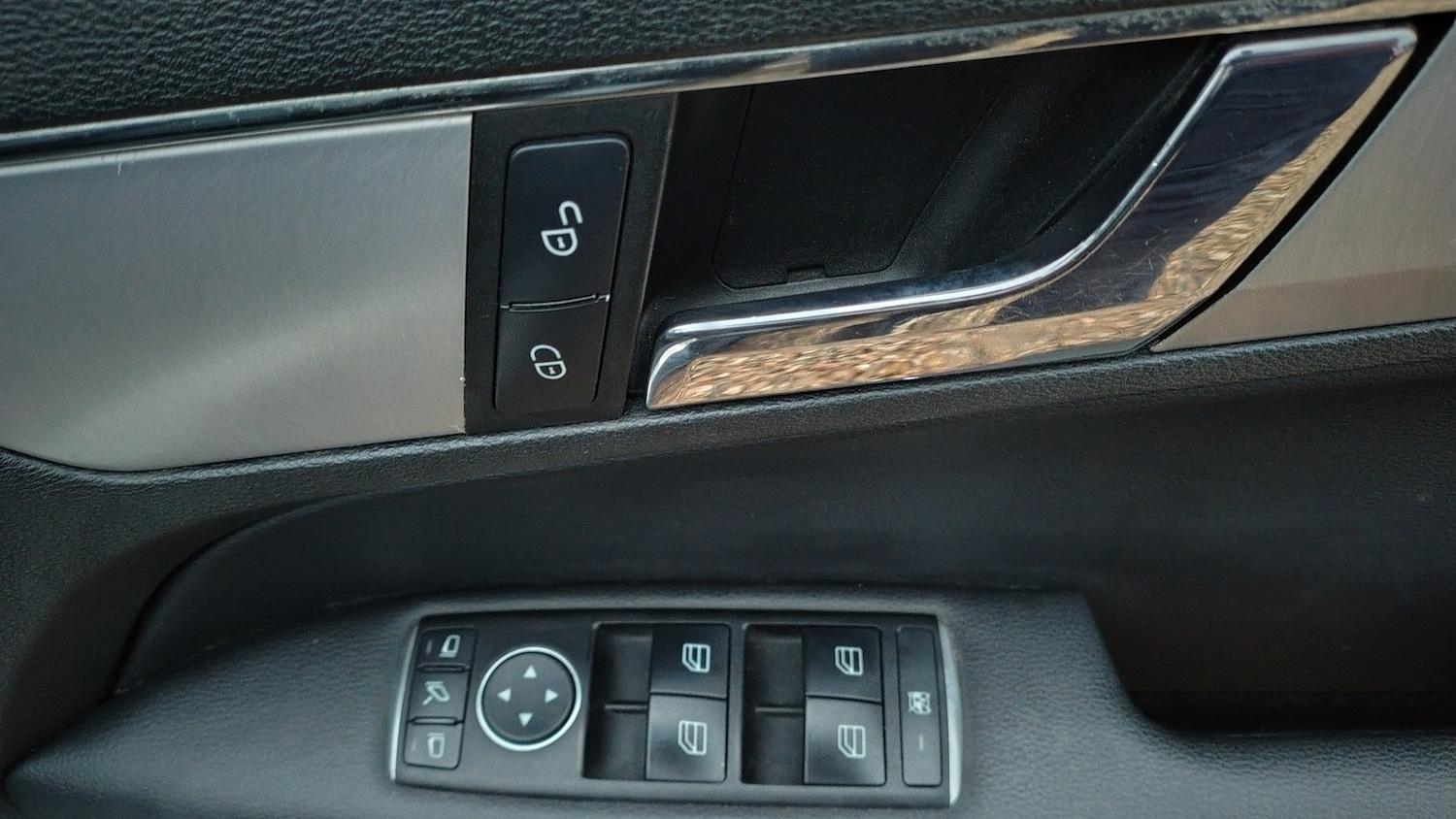 Used Mercedes-Benz E Class 2013 for sale - 77336634: Photo 29