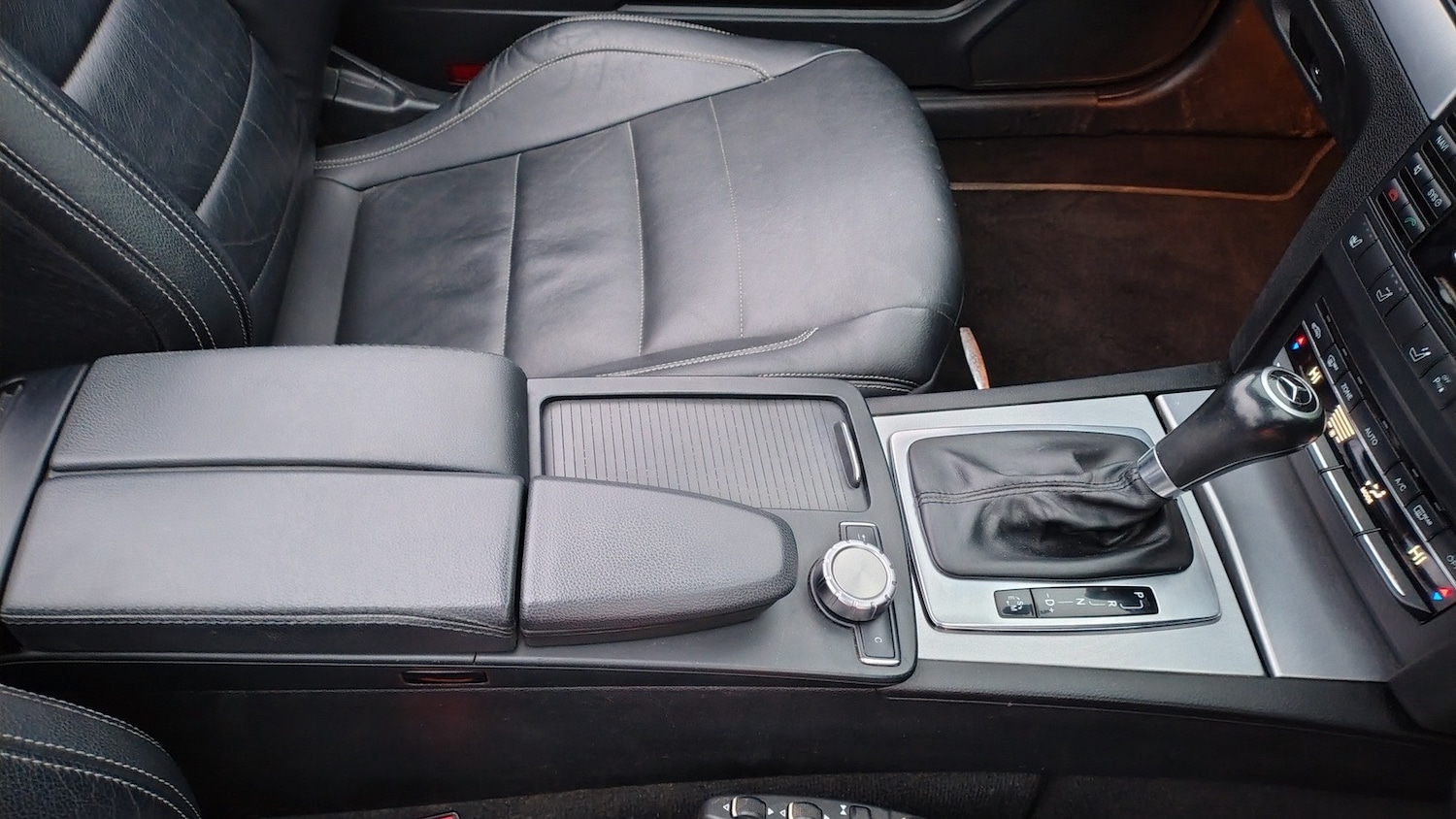 Used Mercedes-Benz E Class 2013 for sale - 77336634: Photo 31