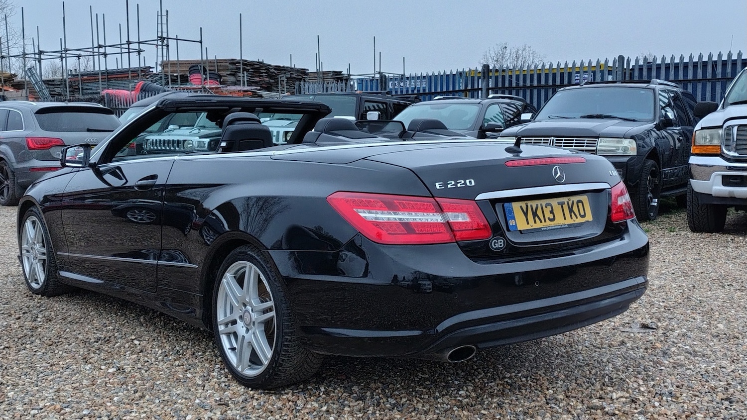 Used Mercedes-Benz E Class 2013 for sale - 77336634: Photo 5