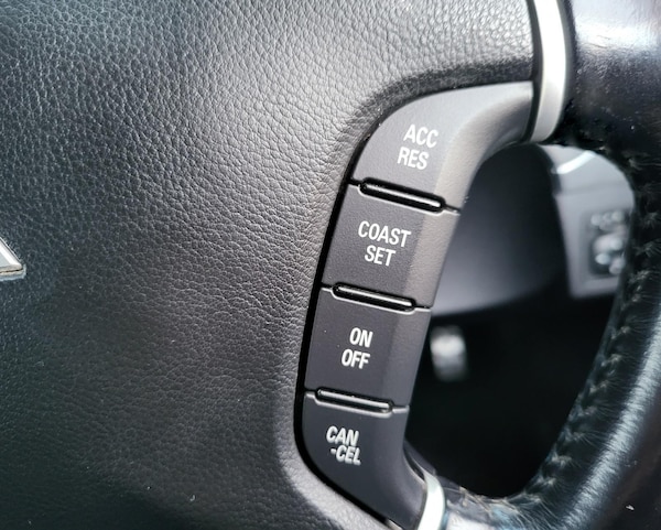 Used Mitsubishi Pajero 2010 for sale - 69644629: Photo 24