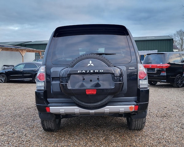 Used Mitsubishi Pajero 2010 for sale - 69644629: Photo 6