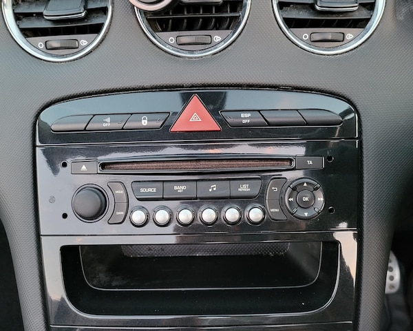 Used Peugeot 308 2013 for sale - 68292499: Photo 23
