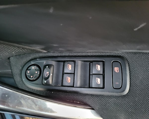 Used Peugeot 308 2013 for sale - 68292499: Photo 26