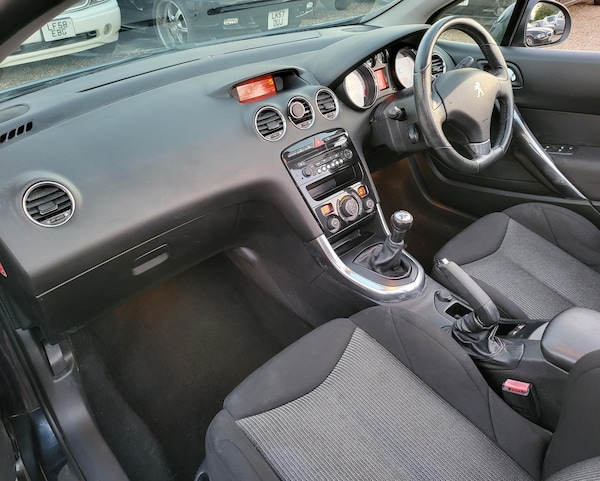 Used Peugeot 308 2013 for sale - 68292499: Photo 28