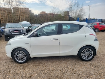 Used Chrysler Ypsilon 2012 for sale - 78971017: Photo