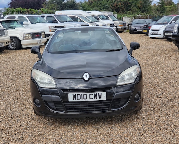 Used Renault Megane 2010 for sale - 64215951: Photo 2