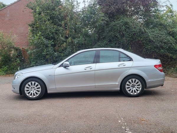 Used Mercedes-Benz C Class 2011 for sale - 76255181: Photo 4