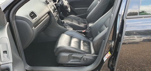 Used Volkswagen Golf 2010 for sale - 68125378: Photo 17