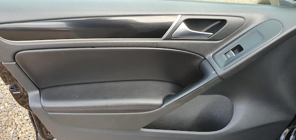 Used Volkswagen Golf 2010 for sale - 68125378: Photo 18