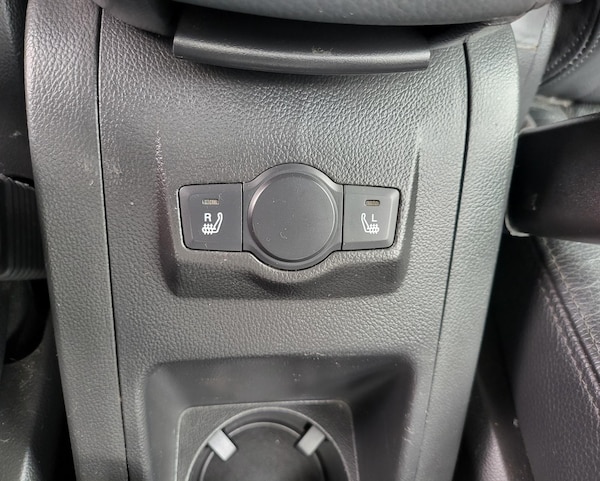Used Chevrolet Captiva 2010 for sale - 67891875: Photo 20