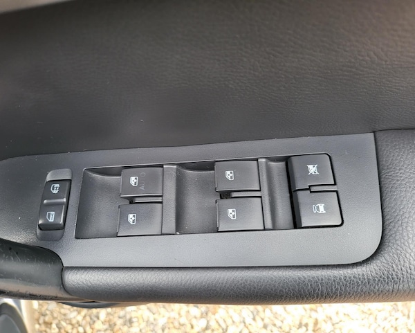 Used Chevrolet Captiva 2010 for sale - 67891875: Photo 33