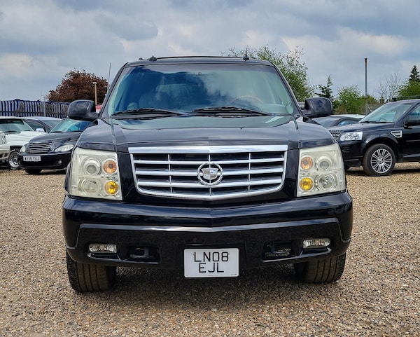 Used Cadillac Escalade 2022 for sale - 66913327: Photo 2