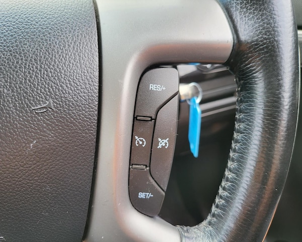 Used Chevrolet Captiva 2012 for sale - 67891871: Photo 26