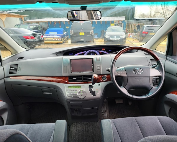Used Toyota Estima 2012 for sale - 69644009: Photo 9