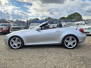 Used Mercedes-Benz SLK 2010 for sale - 79552070: Photo