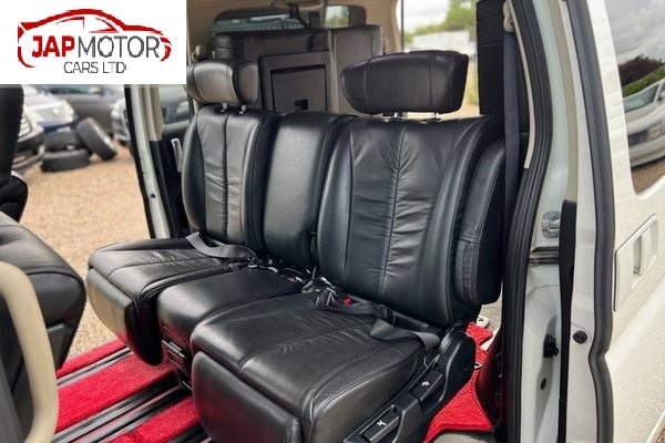 Used Nissan Elgrand for sale - 63464808: Photo 11