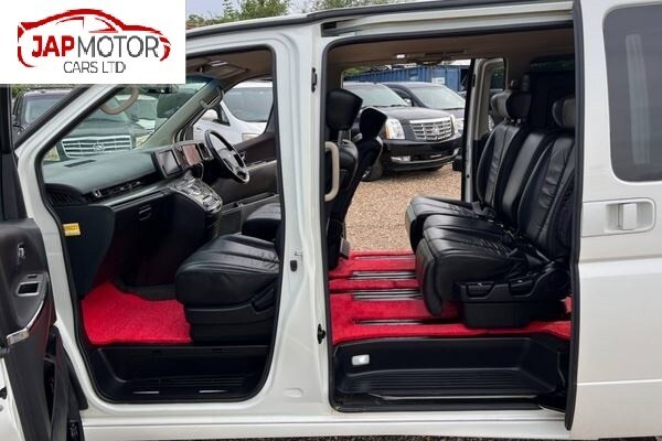 Used Nissan Elgrand for sale - 63464808: Photo 12