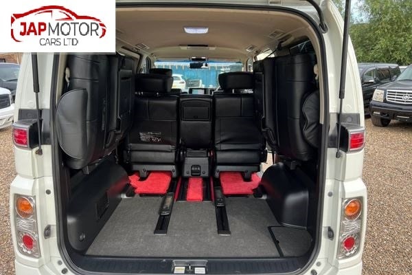 Used Nissan Elgrand for sale - 63464808: Photo 14