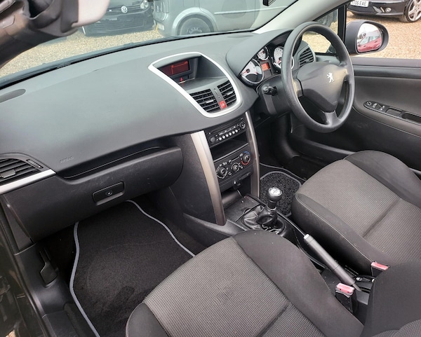 Used Peugeot 207 2011 for sale - 64276946: Photo 28