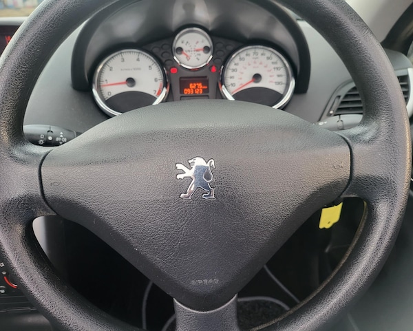 Used Peugeot 207 2011 for sale - 64276946: Photo 29