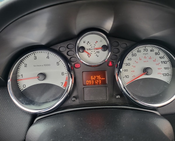 Used Peugeot 207 2011 for sale - 64276946: Photo 34