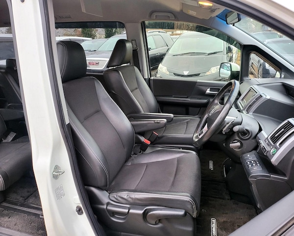 Used Honda Stepwagon 2012 for sale - 69692871: Photo 10