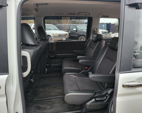 Used Honda Stepwagon 2012 for sale - 69692871: Photo 24