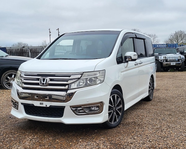 Used Honda Stepwagon 2012 for sale - 69692871: Photo 3
