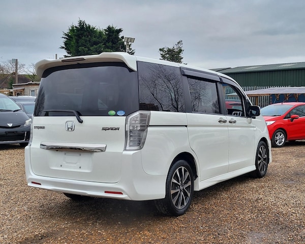 Used Honda Stepwagon 2012 for sale - 69692871: Photo 7