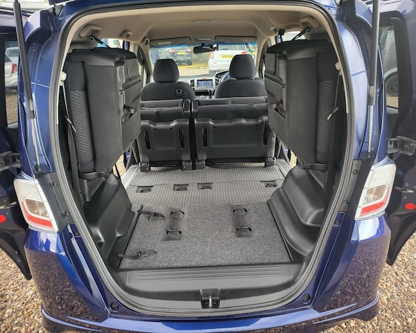 Used Honda Freed 2012 for sale - 64276752: Photo 13