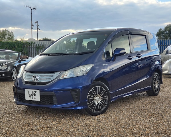 Used Honda Freed 2012 for sale - 64276752: Photo 3