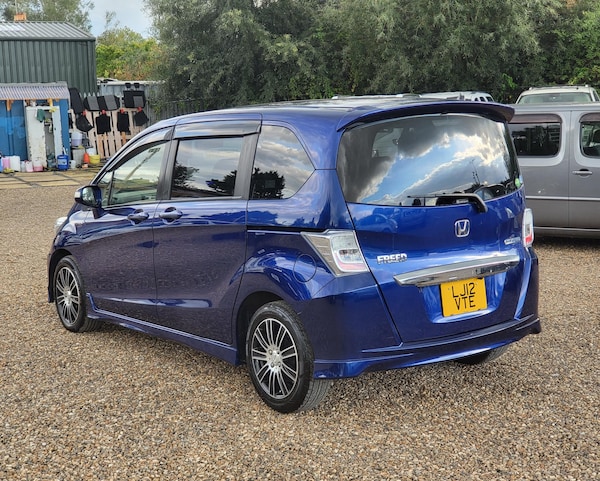 Used Honda Freed 2012 for sale - 64276752: Photo 5