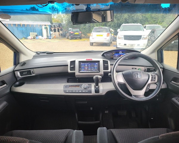Used Honda Freed 2012 for sale - 64276752: Photo 9