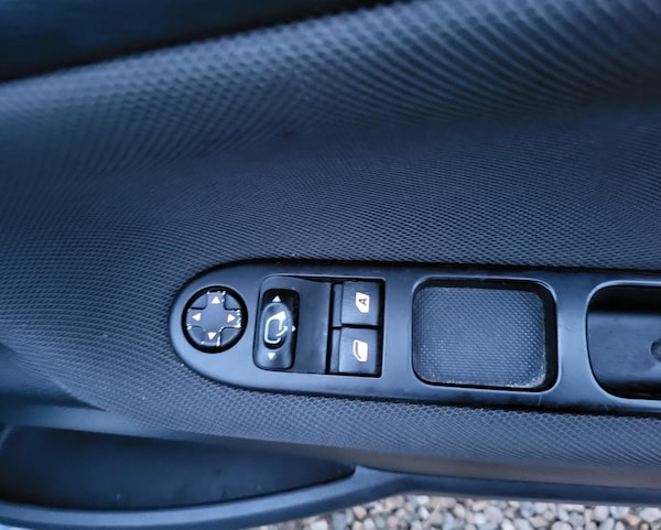 Used Peugeot 207 2009 for sale - 69281430: Photo 28