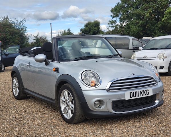 Used MINI Convertible 2011 for sale - 64215695: Photo 1