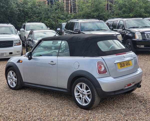 Used MINI Convertible 2011 for sale - 64215695: Photo 23